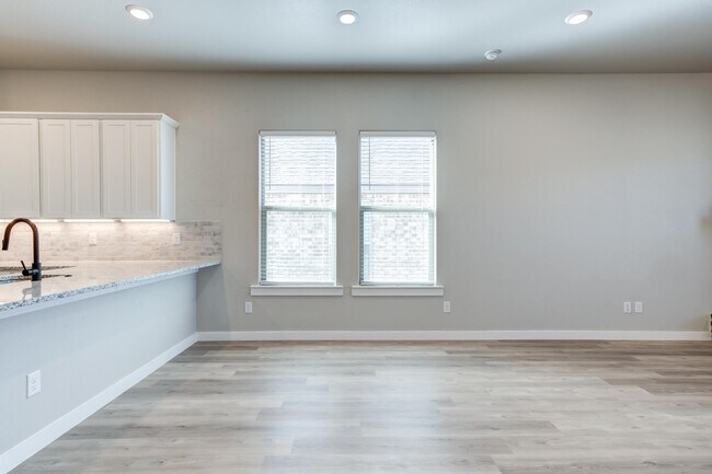 Building Photo - 1614 141st St