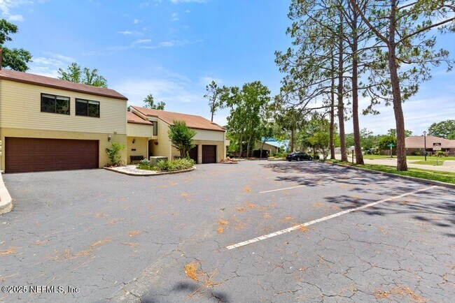 Building Photo - 5400 La Moya Ave