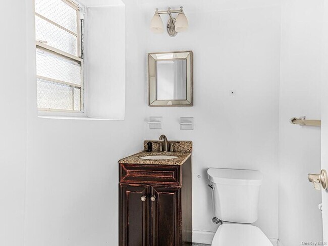 Building Photo - 3030 Johnson Ave