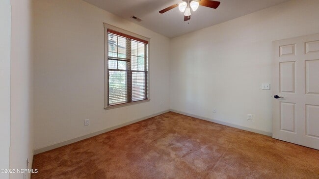 Building Photo - 45 Old Hunt Rd