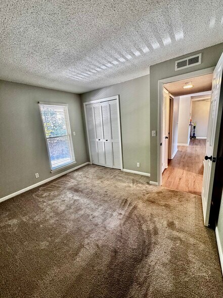 Guest bedroom 2. - 122 Turnwood Ln