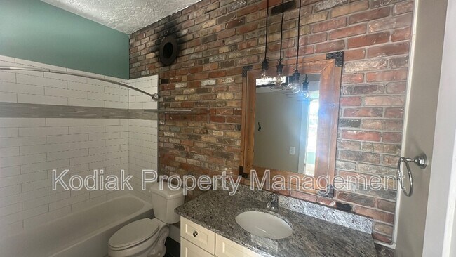 Building Photo - 312 N 100 E