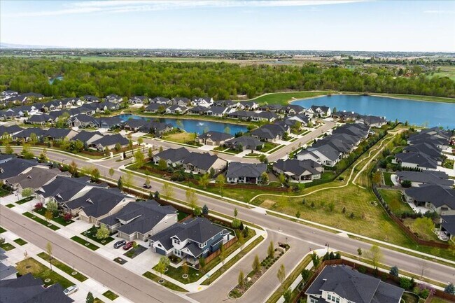 Building Photo - 10103 W Twisted Vine Dr.