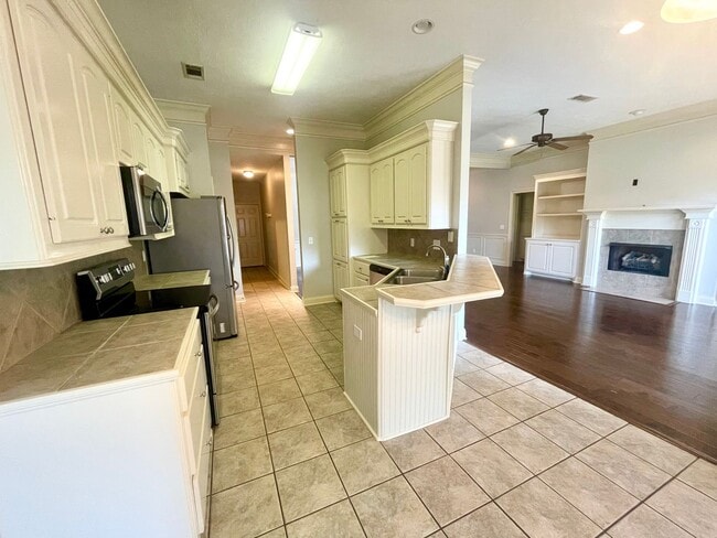 Building Photo - 3 bed/2 bath for rent in Germantown School...
