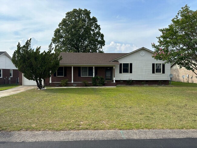 Building Photo - 8516 Amish Dr