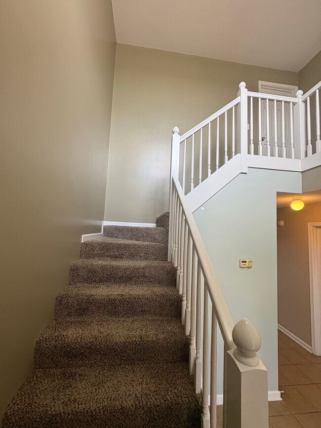 Building Photo - WAKEFIELD SUBDIVISION - Double Garage!  GRANITE COUNTERTOPS.