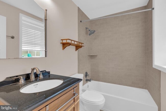 Building Photo - 7205 Van Ness Ct