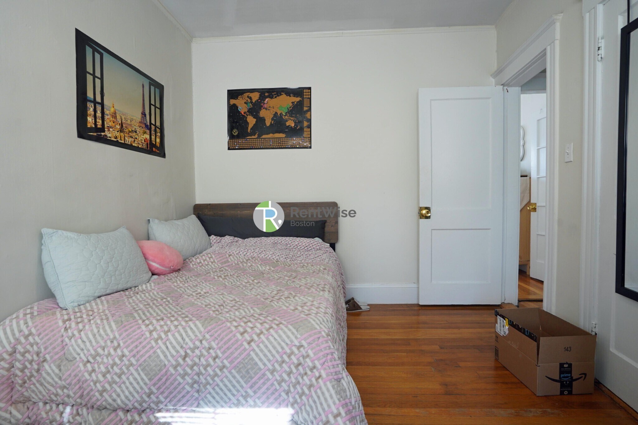 Building Photo - 294 Harvard St