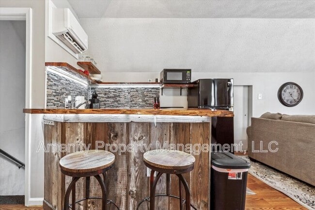 Building Photo - 100 Raymond Dr