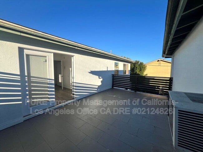 Building Photo - 980 W Battery St