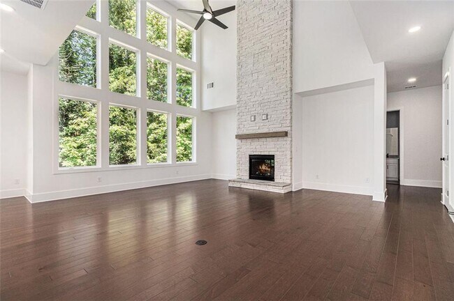 Building Photo - 7043 Foundry Dr