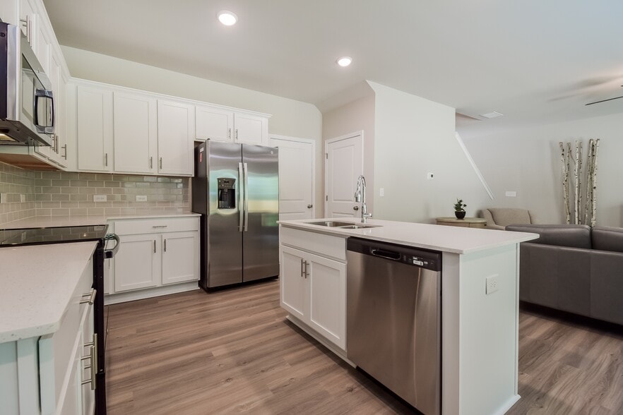 Building Photo - 3421 Sugarberry Dr
