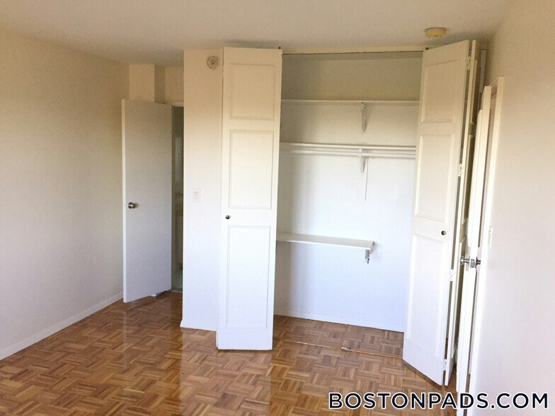 Building Photo - 185 Freeman St