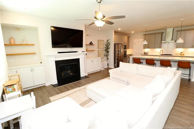 Building Photo - 2151 Maggie Vly Dr