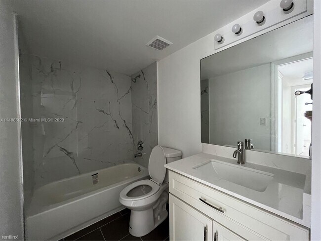 Building Photo - 3 br, 2 bath House - 17602 NW 25th Ave Apt...