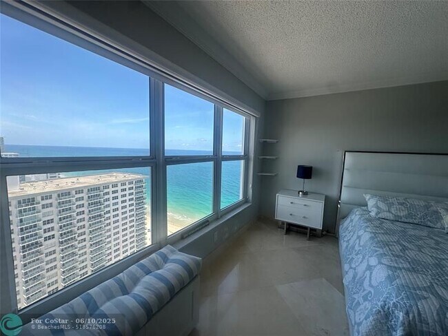 Building Photo - 3500 Galt Ocean Dr