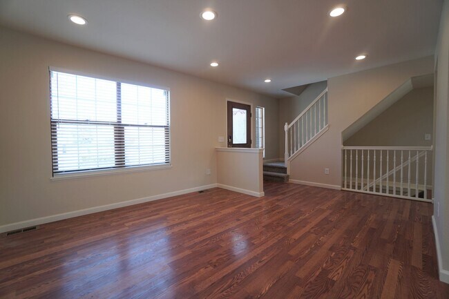 Building Photo - 2995 Frazier Ln