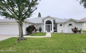 Building Photo - 1573 Laramie Cir