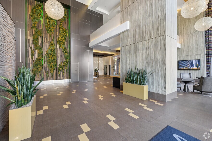Lobby Photo - Ariel