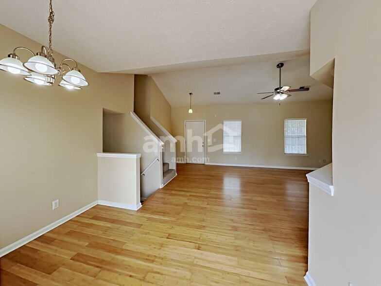 Building Photo - 4855 Lake Park Ter