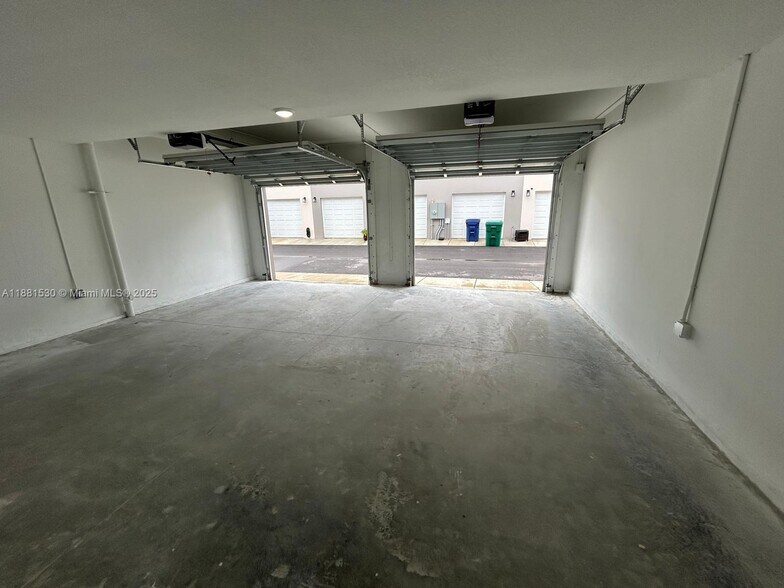 Building Photo - 14608 SW 261st Ter