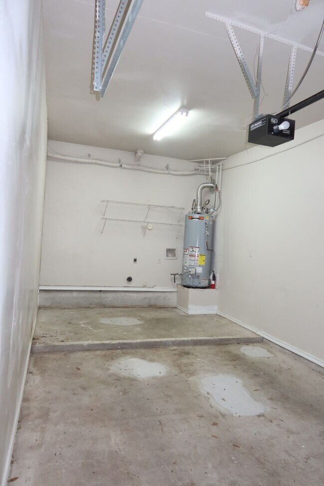 Building Photo - POINTE 360 @ 2222 - Stand Alone 1BD  WITH GARAGE- RESORT POOL - DOG PARK- Rent Special