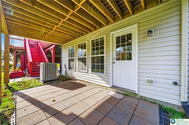 Building Photo - 4596 Jasmine Dr