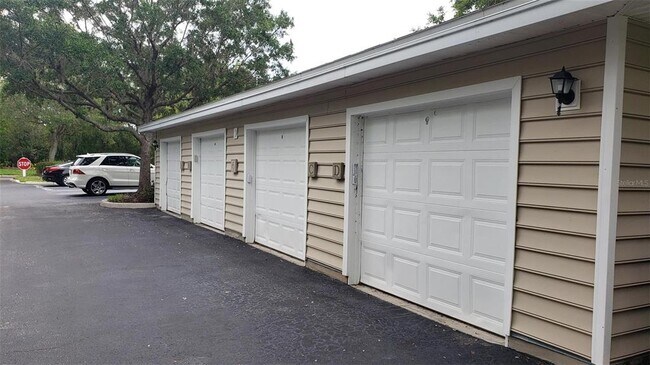 Building Photo - 7428 Vista Way