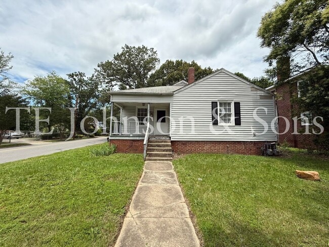 Building Photo - Corner Lot Duplex Situated Near Blum Park.