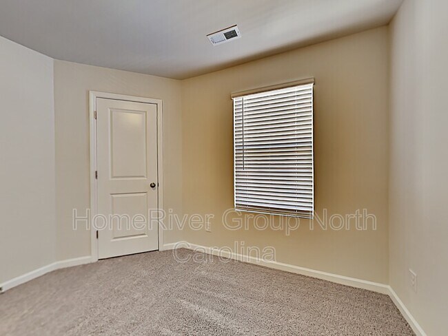 Building Photo - 12327 Old Dulin Farms Way