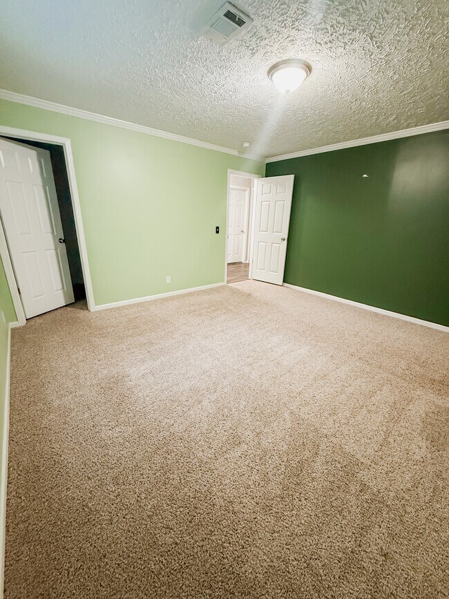 Building Photo - 106 Dolly Dr