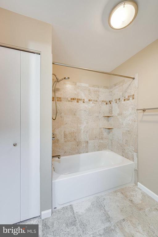 Building Photo - 2312 Wheystone Ct