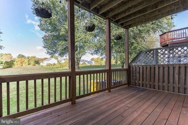 Building Photo - 1520 Long Dr Ct