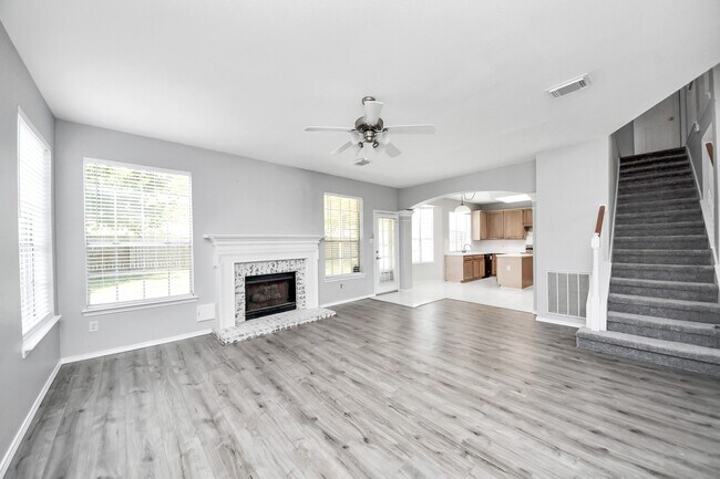 Building Photo - 16810 Valley Palms Dr