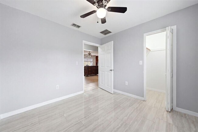 Building Photo - 8334 Crosswicks Dr