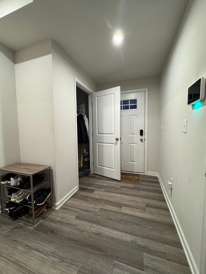 Building Photo - 6042 Cutwater Cir