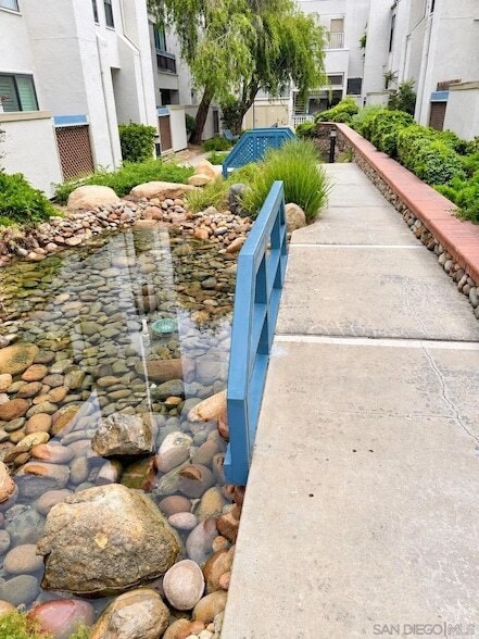 Building Photo - 2236 River Run Dr