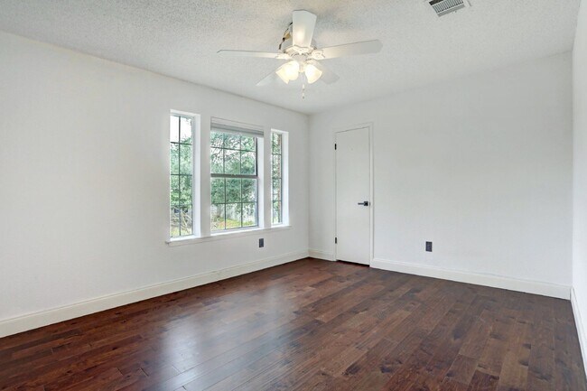 Building Photo - 17007 Hickok Dr