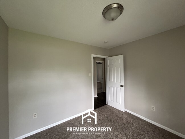 Building Photo - Charming 3BR/2BA in Southaven | Hardwood Floors & Large Fenced Backyard