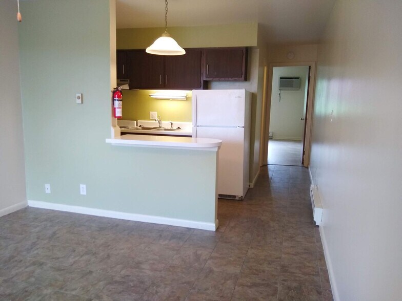 Building Photo - FAIRVIEW - AVAILABLE JULY 2024