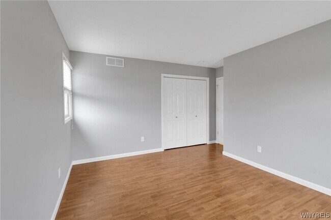 Building Photo - 940 Reserve Rd