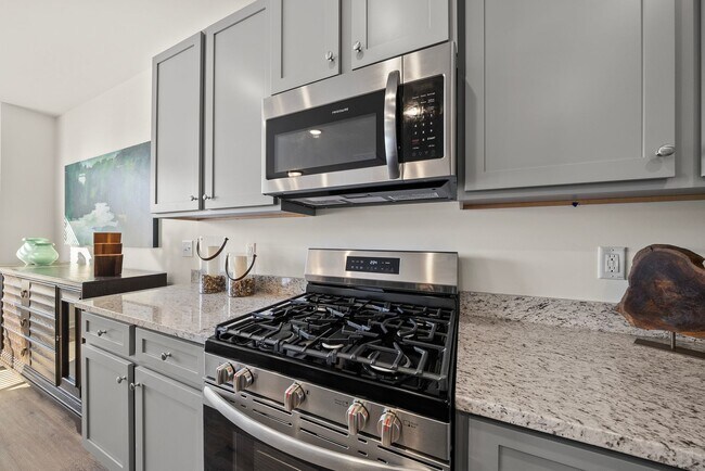 Building Photo - BRAND NEW 3 Bed 2.5 bathroom townhomes in Wake Forest!