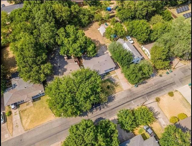 Building Photo - 1529 E King St