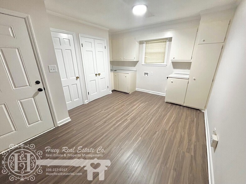 Building Photo - 204 Trail Four