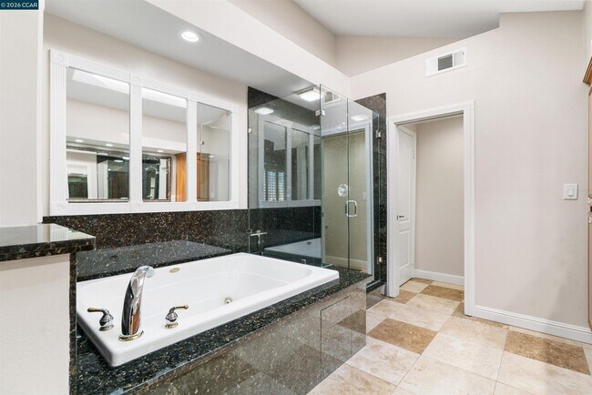 Building Photo - 313 Deepcreek Ct