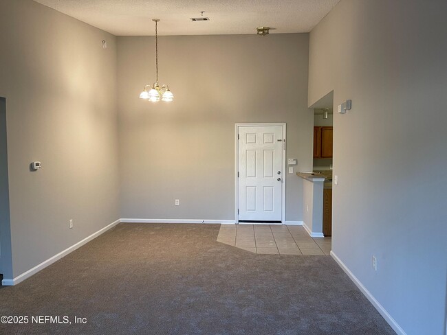 Building Photo - 9575 Amarante Cir