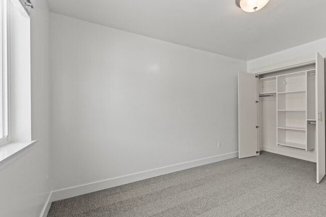 Building Photo - NT 3390
