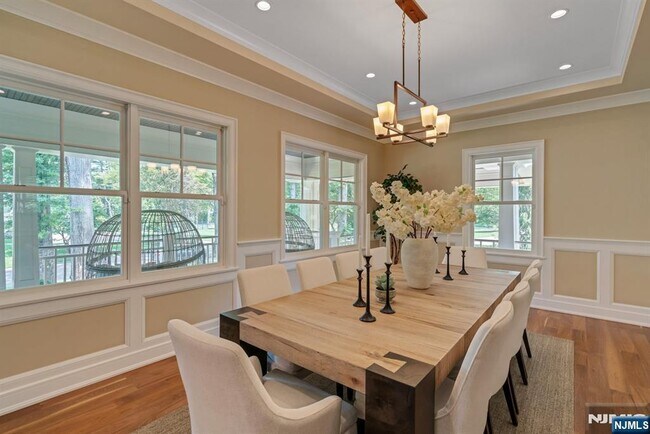 Building Photo - 4 Brookview Ct