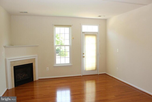 Building Photo - 20965 Kittanning Ln