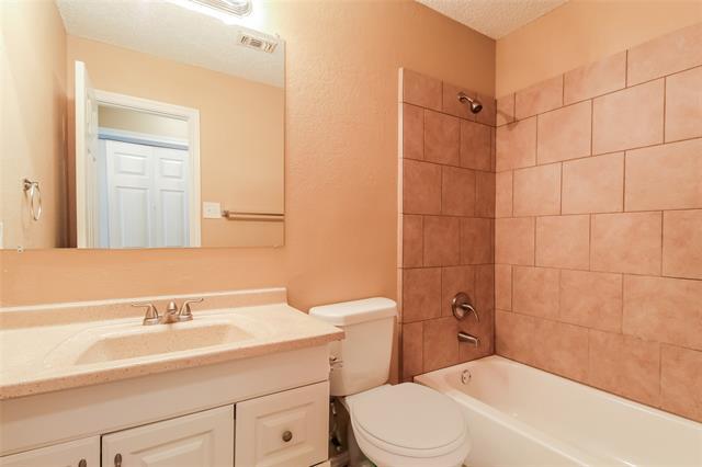 Building Photo - 934 Sanders Dr